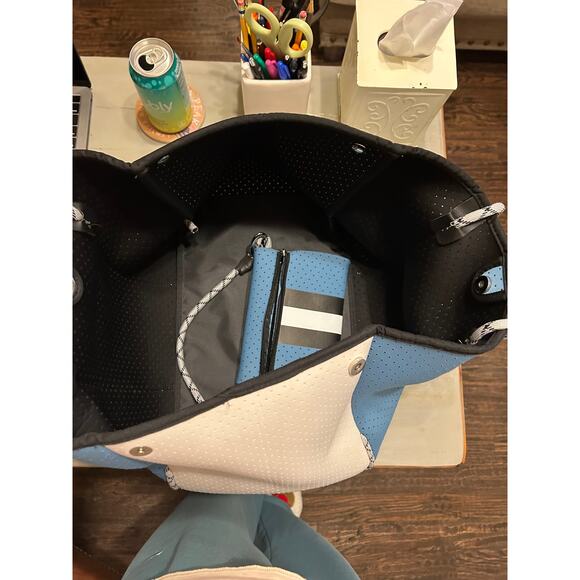 Blue and White Tote Casual Soft Light Weight - Picture 8 of 16